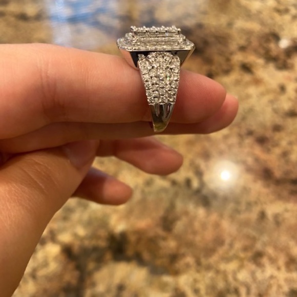 Engagement ring - Picture 7 of 10